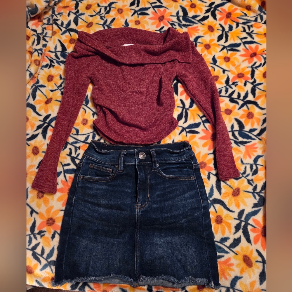 Darphin Off-Shoulder Cropped Sweater